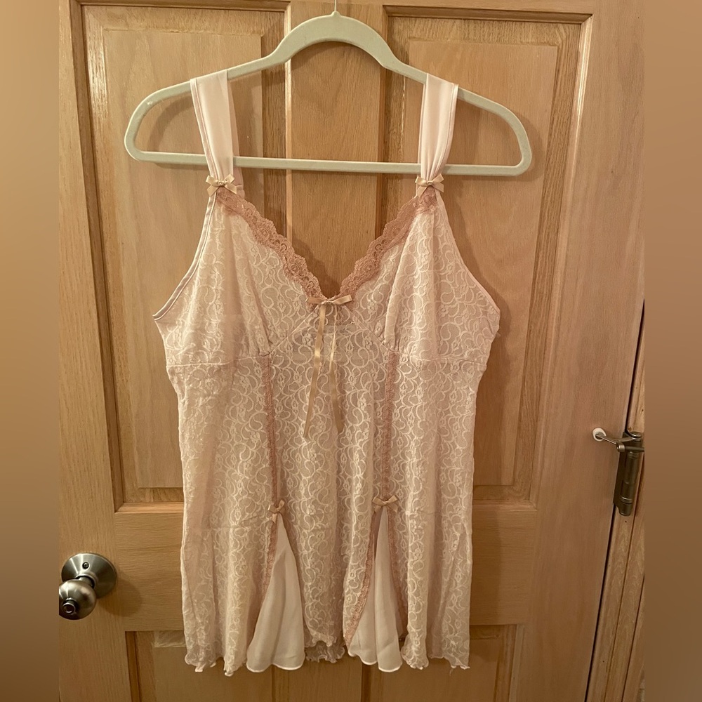 VINTAGE Sweet Pale Pink Lacy Nightie - Sz L Lovely Vintage Lingerie